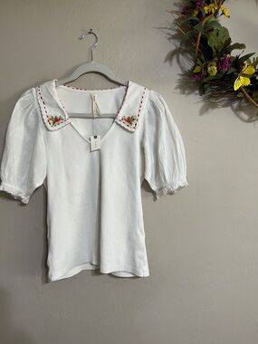 🌺Anthropologie White Embroidered Peter Pan Collar Puff Sleeve Top